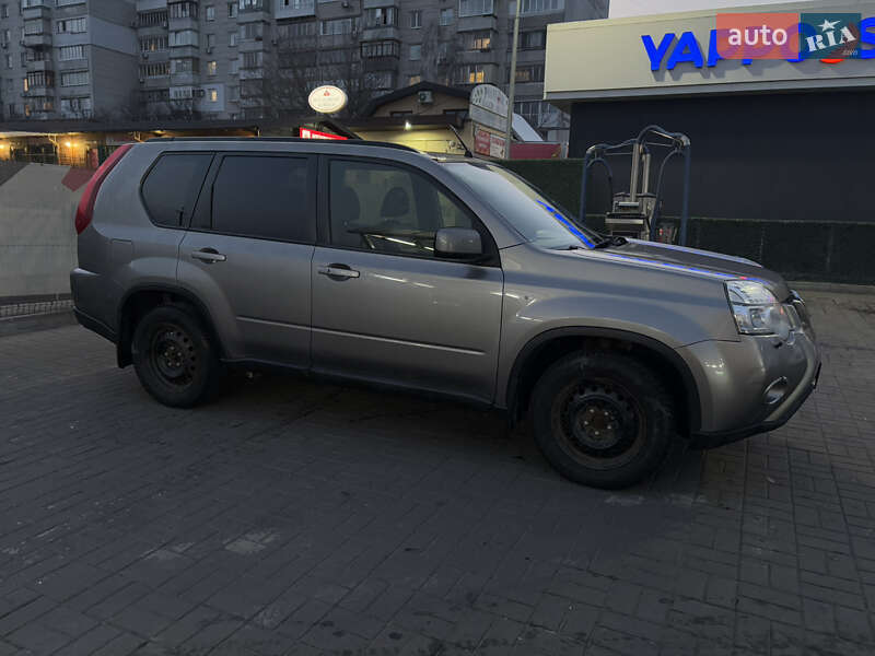 Внедорожник / Кроссовер Nissan X-Trail 2013 в Вышгороде