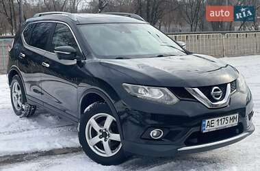 Внедорожник / Кроссовер Nissan X-Trail 2016 в Днепре