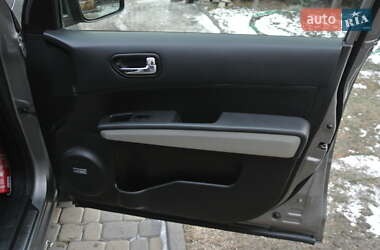 Позашляховик / Кросовер Nissan X-Trail 2013 в 