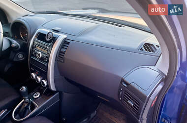Внедорожник / Кроссовер Nissan X-Trail 2009 в 