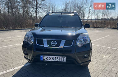 Позашляховик / Кросовер Nissan X-Trail 2011 в 