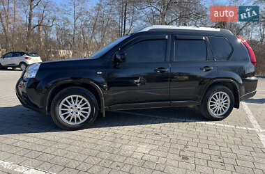 Позашляховик / Кросовер Nissan X-Trail 2011 в 