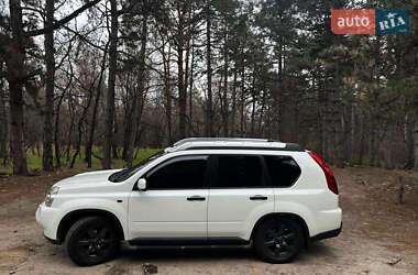 Позашляховик / Кросовер Nissan X-Trail 2008 в 
