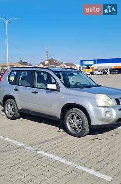 Позашляховик / Кросовер Nissan X-Trail 2007 в 