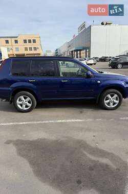 Позашляховик / Кросовер Nissan X-Trail 2005 в 