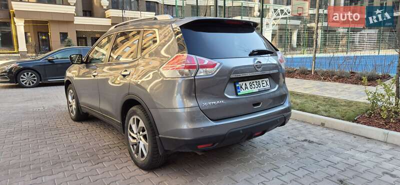 Внедорожник / Кроссовер Nissan X-Trail 2017 в Софиевской Борщаговке