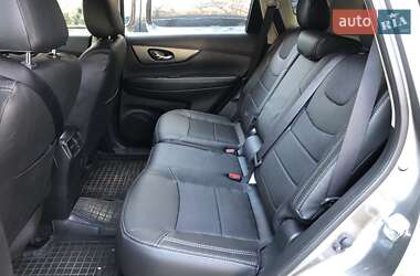 Внедорожник / Кроссовер Nissan X-Trail 2015 в 