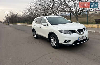 Внедорожник / Кроссовер Nissan X-Trail 2016 в 