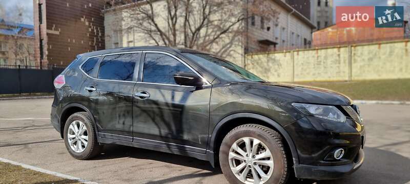 Внедорожник / Кроссовер Nissan X-Trail 2017 в Киеве
