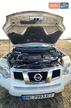 Позашляховик / Кросовер Nissan X-Trail 2012 в 