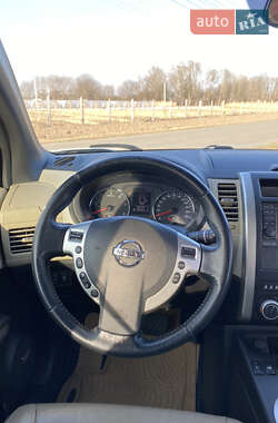 Позашляховик / Кросовер Nissan X-Trail 2012 в 