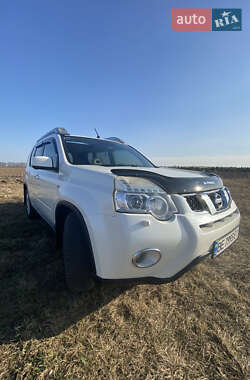 Позашляховик / Кросовер Nissan X-Trail 2012 в 