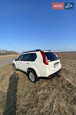Позашляховик / Кросовер Nissan X-Trail 2012 в 