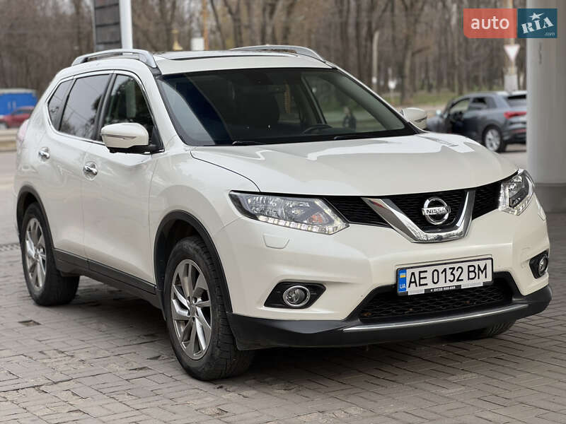 Позашляховик / Кросовер Nissan X-Trail 2017 в Дніпрі