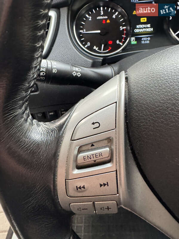 Позашляховик / Кросовер Nissan X-Trail 2017 в Дніпрі