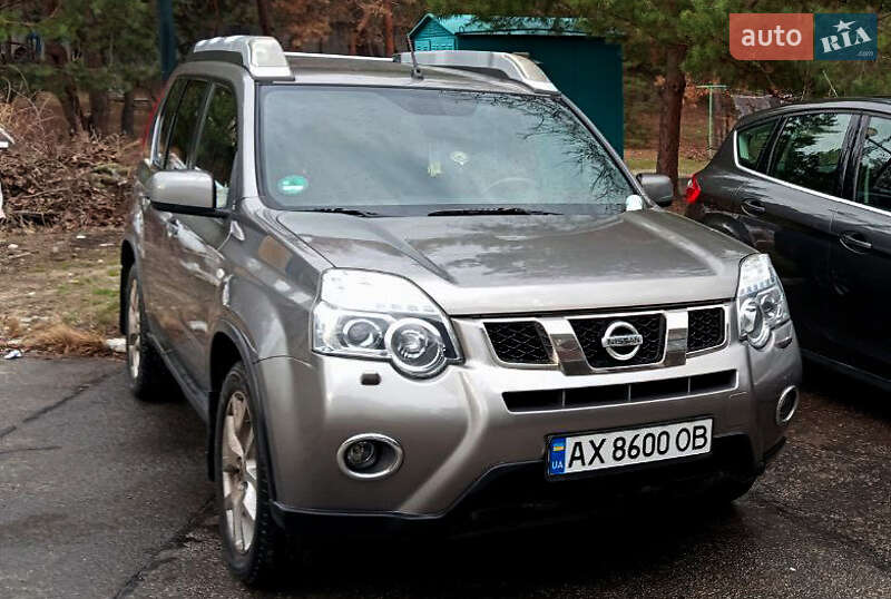 Внедорожник / Кроссовер Nissan X-Trail 2013 в Харькове