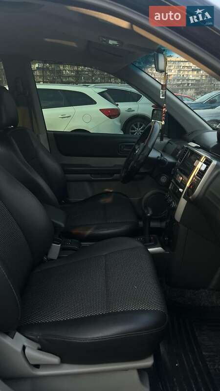 Внедорожник / Кроссовер Nissan X-Trail 2005 в Киеве