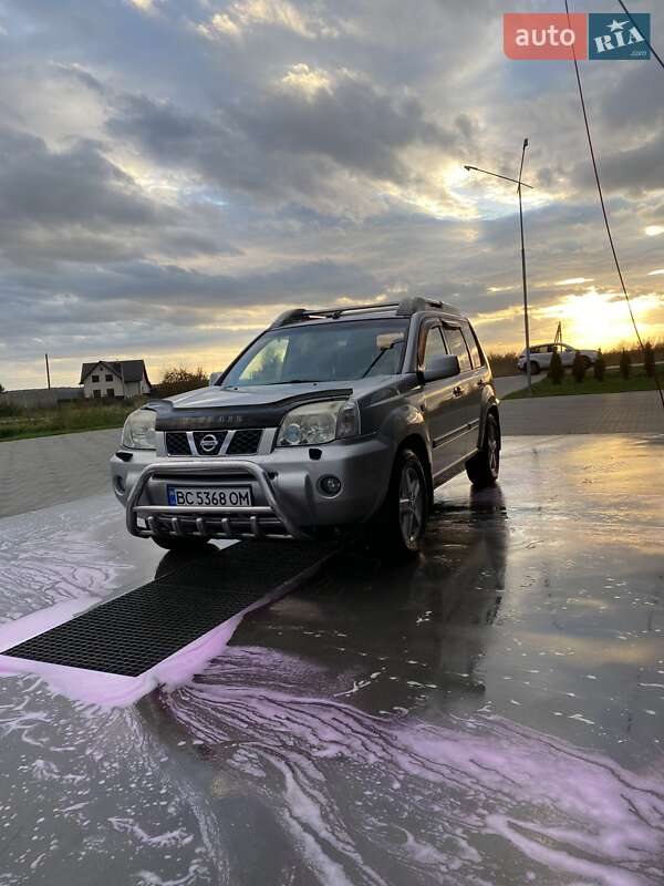 Внедорожник / Кроссовер Nissan X-Trail 2005 в 