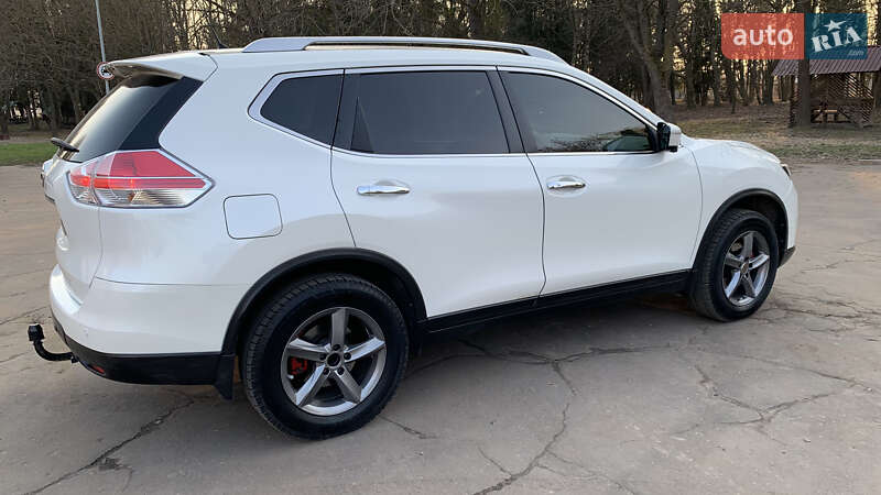 Внедорожник / Кроссовер Nissan X-Trail 2016 в Ровно