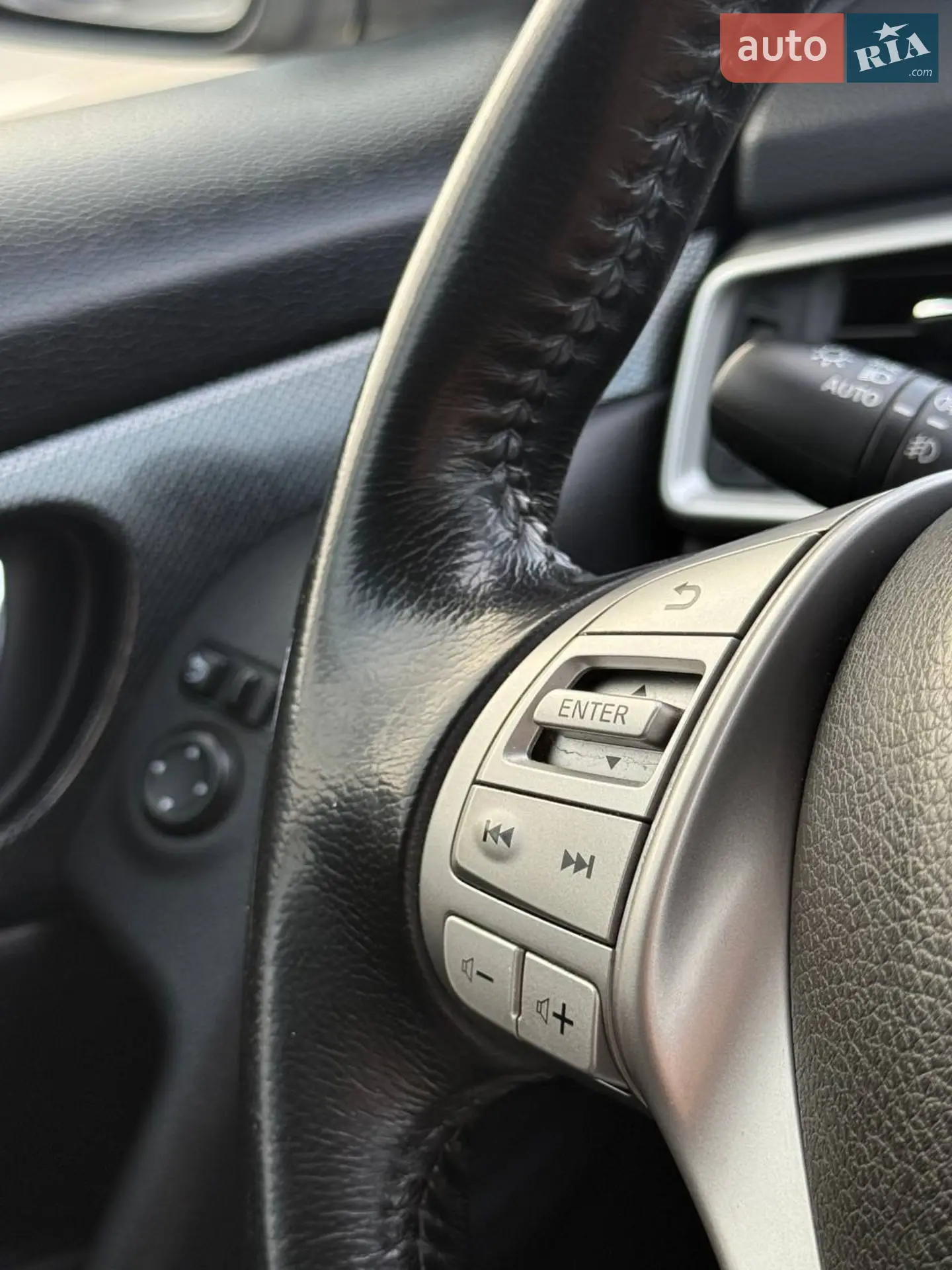 2015 Nissan X-Trail - мініатюра 16