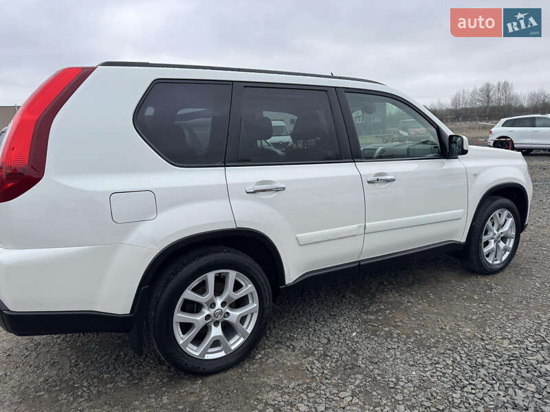 Внедорожник / Кроссовер Nissan X-Trail 2011 в Луцке