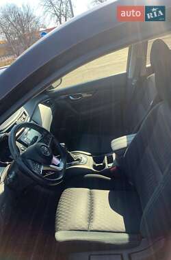Позашляховик / Кросовер Nissan X-Trail 2020 в 