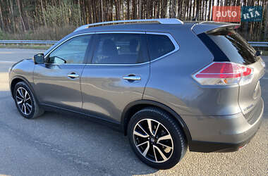Внедорожник / Кроссовер Nissan X-Trail 2016 в 