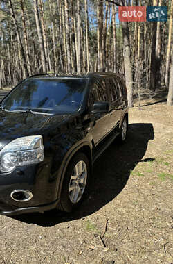Внедорожник / Кроссовер Nissan X-Trail 2010 в 