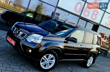 Позашляховик / Кросовер Nissan X-Trail 2012 в 