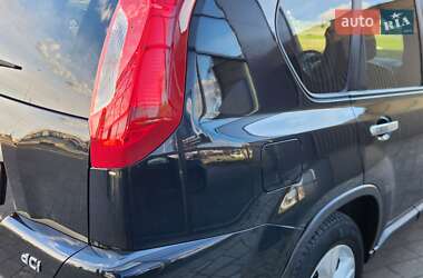 Позашляховик / Кросовер Nissan X-Trail 2012 в 
