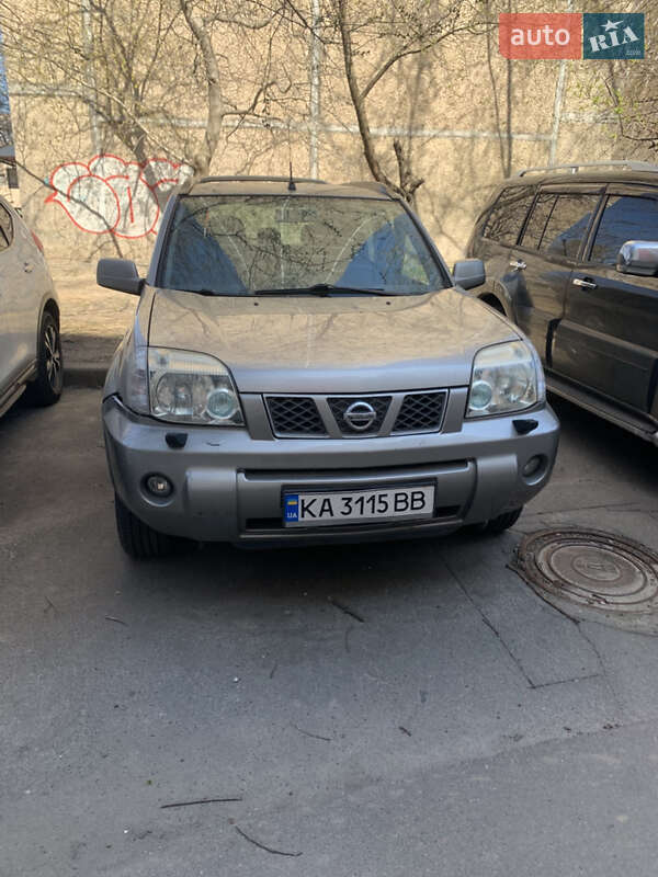 Nissan X-Trail 2005