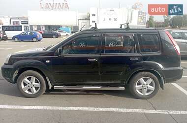 Внедорожник / Кроссовер Nissan X-Trail 2004 в 