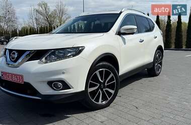 Внедорожник / Кроссовер Nissan X-Trail 2016 в 