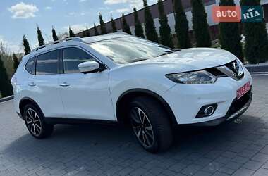 Внедорожник / Кроссовер Nissan X-Trail 2016 в 
