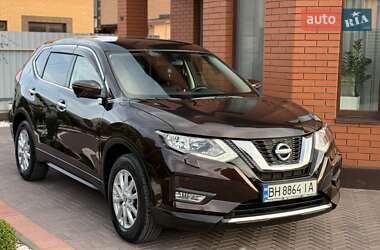 Позашляховик / Кросовер Nissan X-Trail 2018 в 