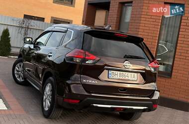 Позашляховик / Кросовер Nissan X-Trail 2018 в 