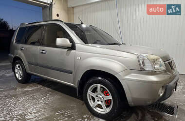 Позашляховик / Кросовер Nissan X-Trail 2003 в 