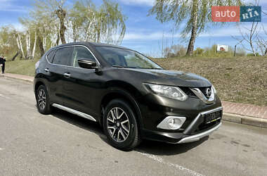 Внедорожник / Кроссовер Nissan X-Trail 2014 в 