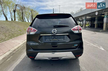 Внедорожник / Кроссовер Nissan X-Trail 2014 в 