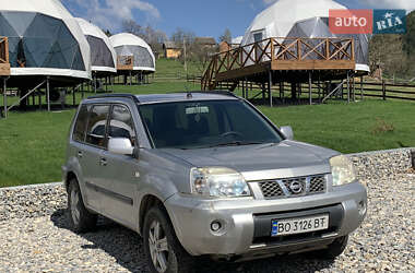 Внедорожник / Кроссовер Nissan X-Trail 2004 в 