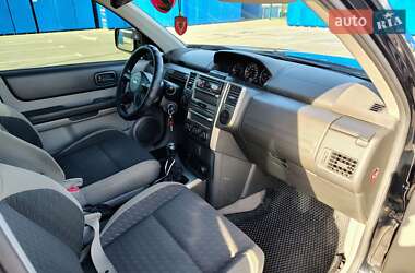 Внедорожник / Кроссовер Nissan X-Trail 2004 в 