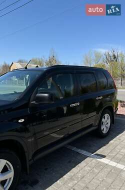 Внедорожник / Кроссовер Nissan X-Trail 2010 в 