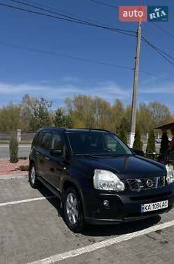 Внедорожник / Кроссовер Nissan X-Trail 2010 в 