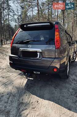 Позашляховик / Кросовер Nissan X-Trail 2007 в 