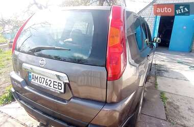 Внедорожник / Кроссовер Nissan X-Trail 2007 в 