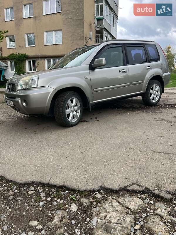 Внедорожник / Кроссовер Nissan X-Trail 2005 в Надворной