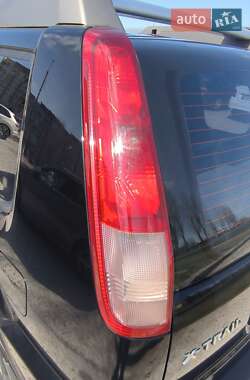 Позашляховик / Кросовер Nissan X-Trail 2005 в 