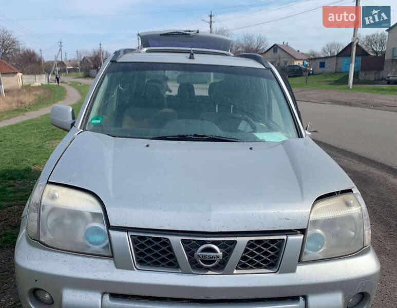 Внедорожник / Кроссовер Nissan X-Trail 2003 в Запорожье