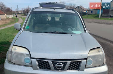 Внедорожник / Кроссовер Nissan X-Trail 2003 в 