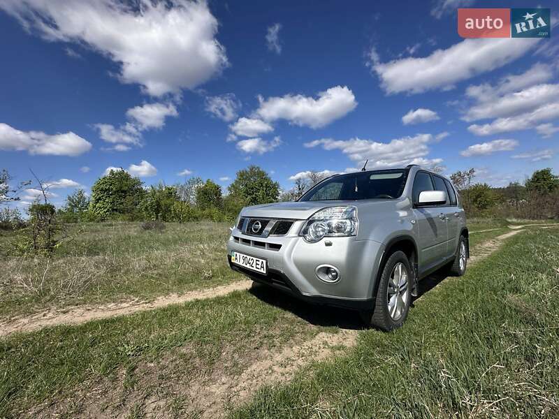 Позашляховик / Кросовер Nissan X-Trail 2013 в Києві